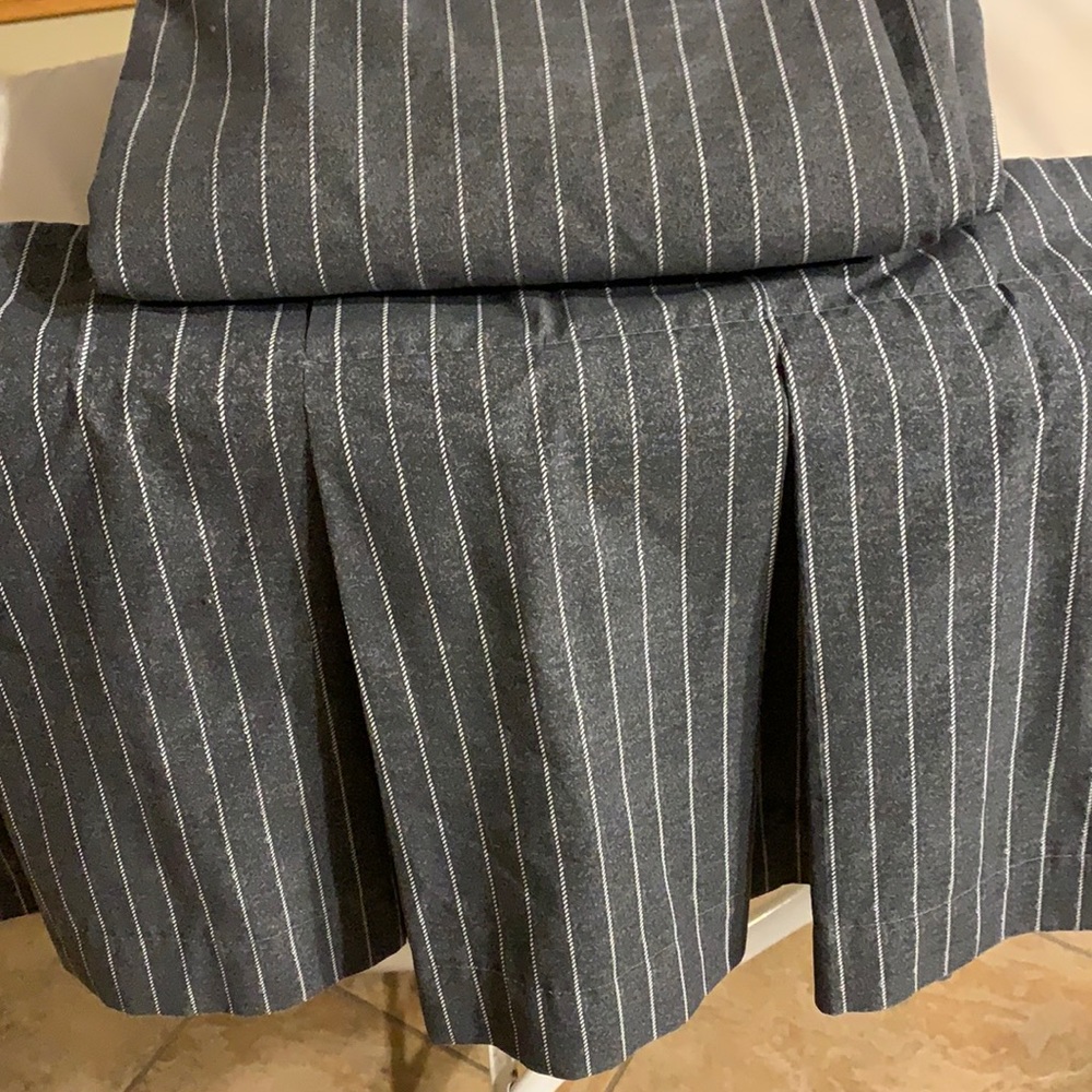 Twin Bed skirt with matching pleated window valance(48”x15”)